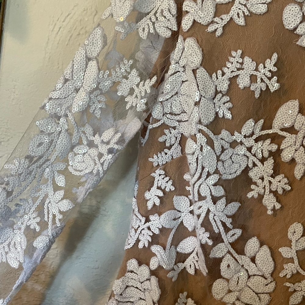 Dress The Population Grace A-Line Elegant Lace Floral Dress - White and Tan - Picture 4 of 9